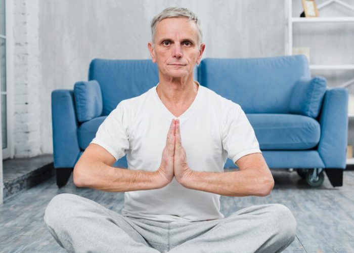 تمرینات یوگای سالمندان چیست؟